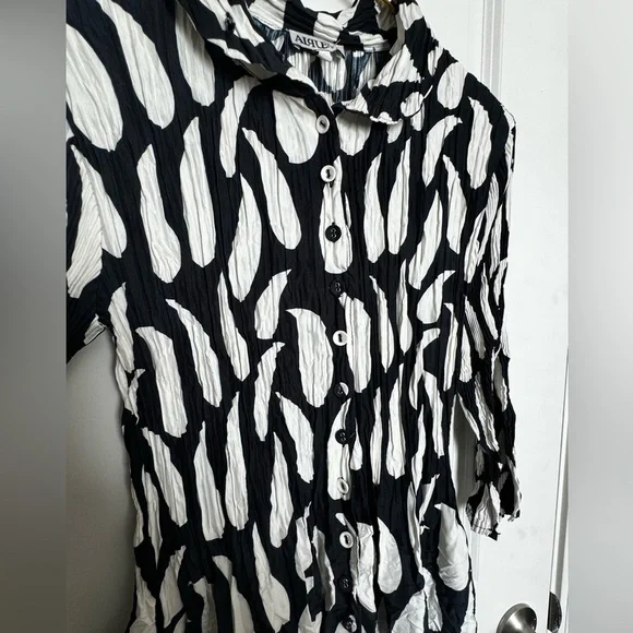 AlQuema Smash Nehru Collar Coat Dress Navy with White Ink Droplet - Picture 9 of 11